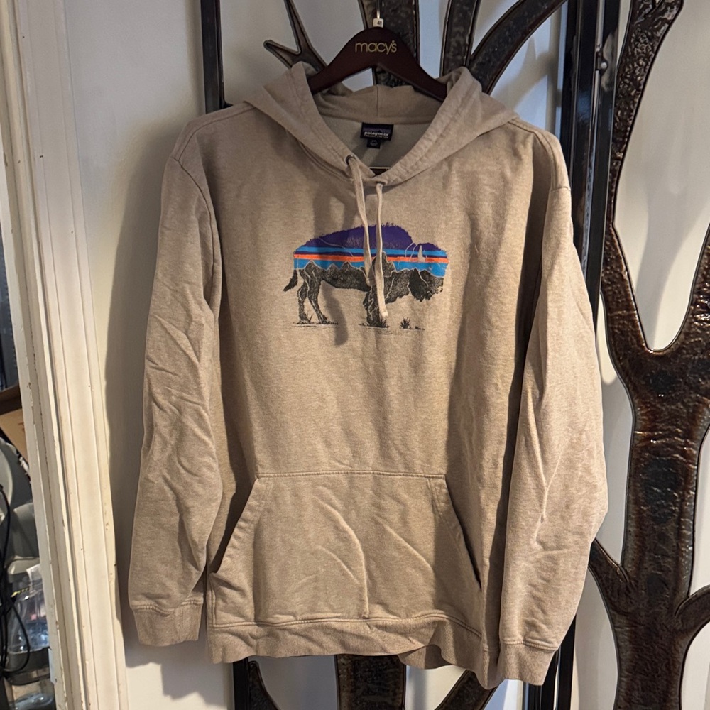 Mens XXL Vintage Patagonia Beige tan Hoodie with Bison Design